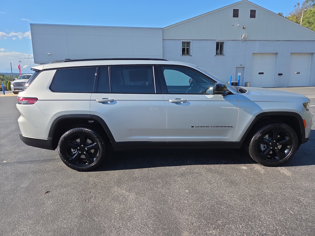 New 2025 Jeep Grand Cherokee L LIMITED 4X4 Sport Utility