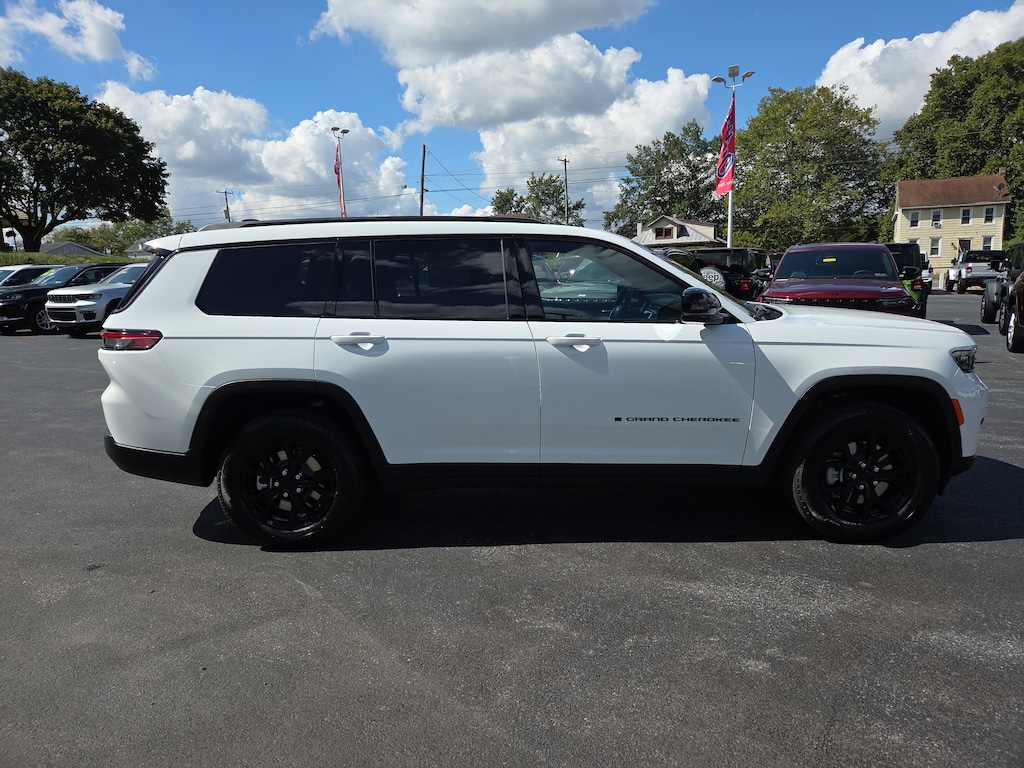 New 2025 Jeep Grand Cherokee L ALTITUDE X 4X4 Sport Utility
