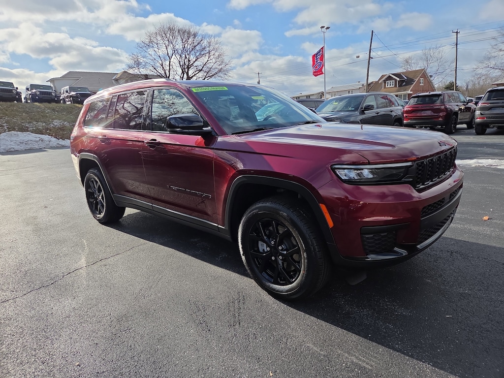 New 2025 Jeep Grand Cherokee L Laredo Sport Utility