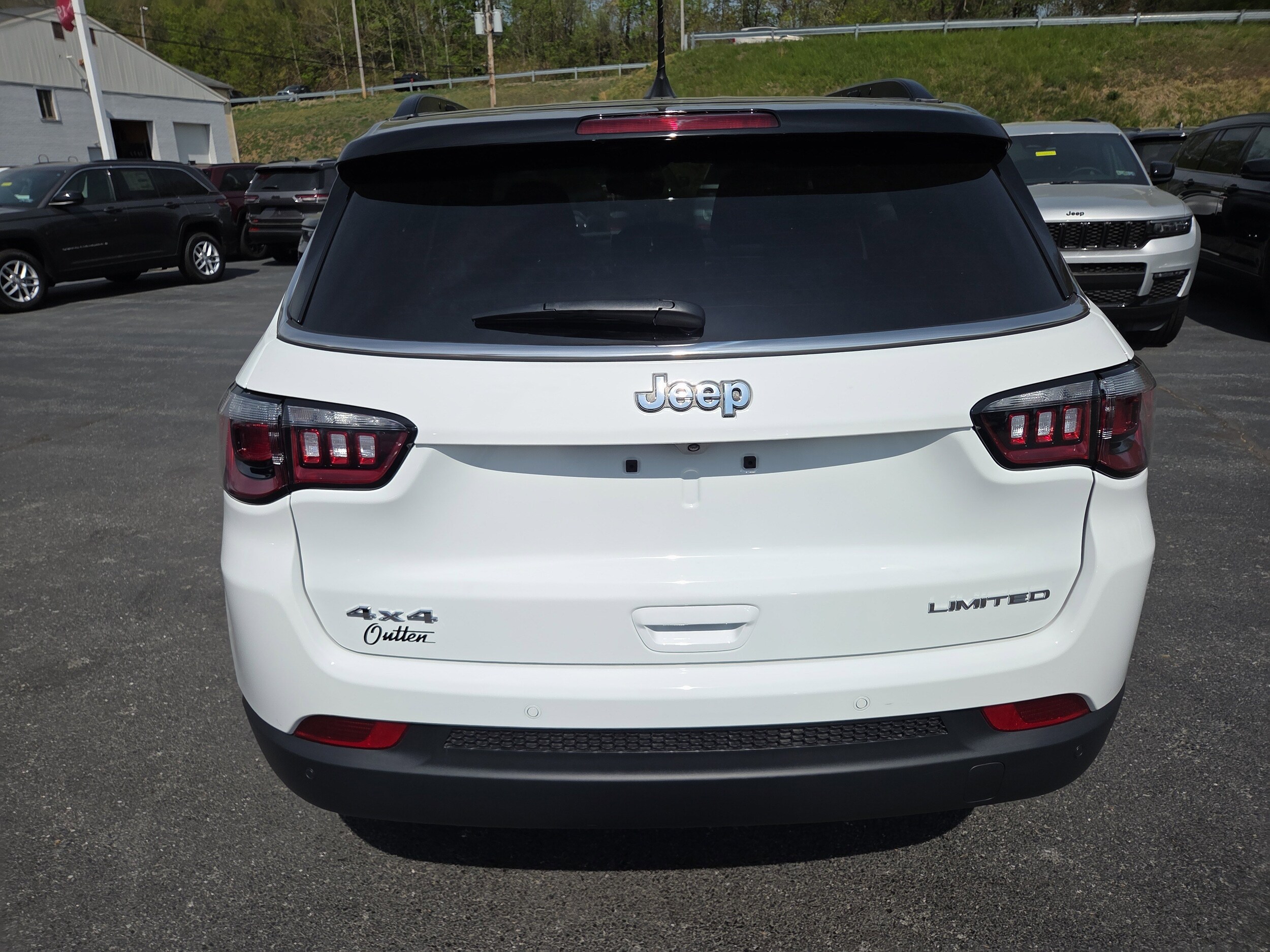 2025 Jeep Compass Limited photo 3
