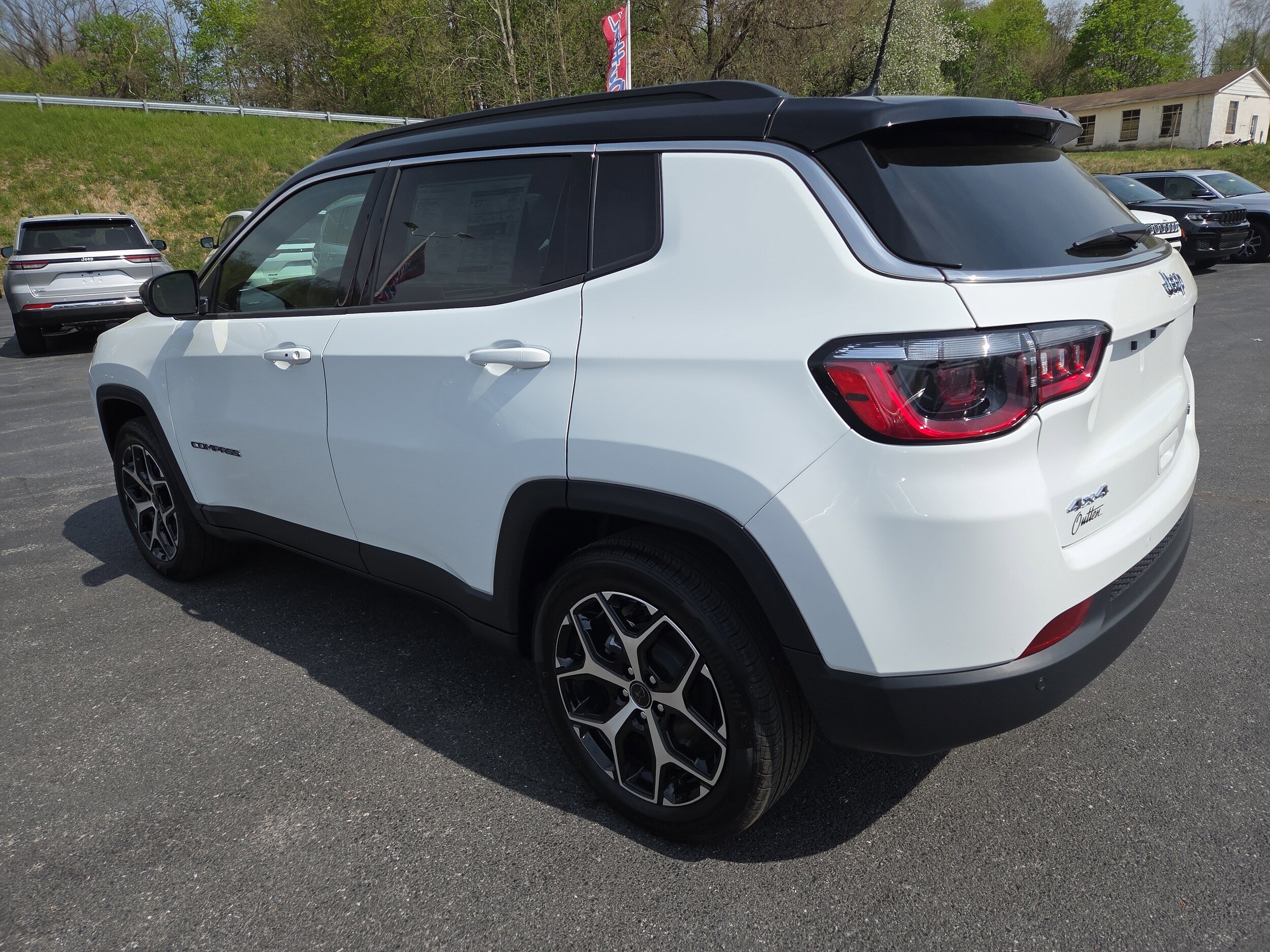 2025 Jeep Compass Limited photo 4