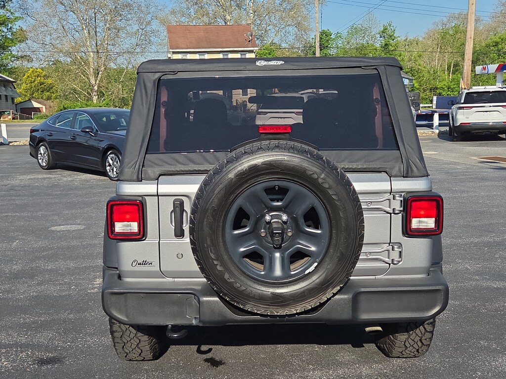 Used 2021 Jeep Wrangler Sport SUV