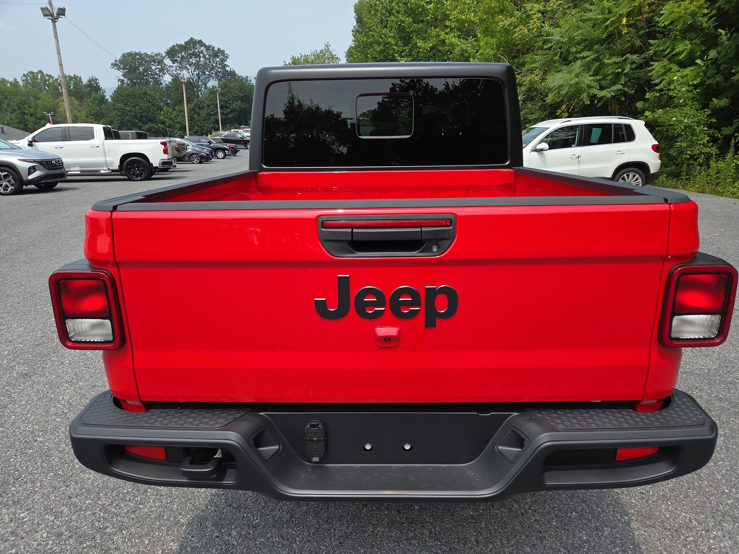 2025 Jeep Gladiator Sport S photo 3