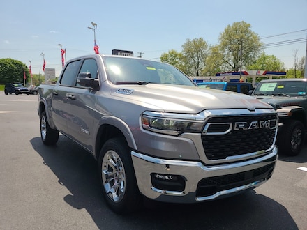 2025 Ram 1500 LONE STAR CREW CAB 4X4 5'7 BOX Pickup