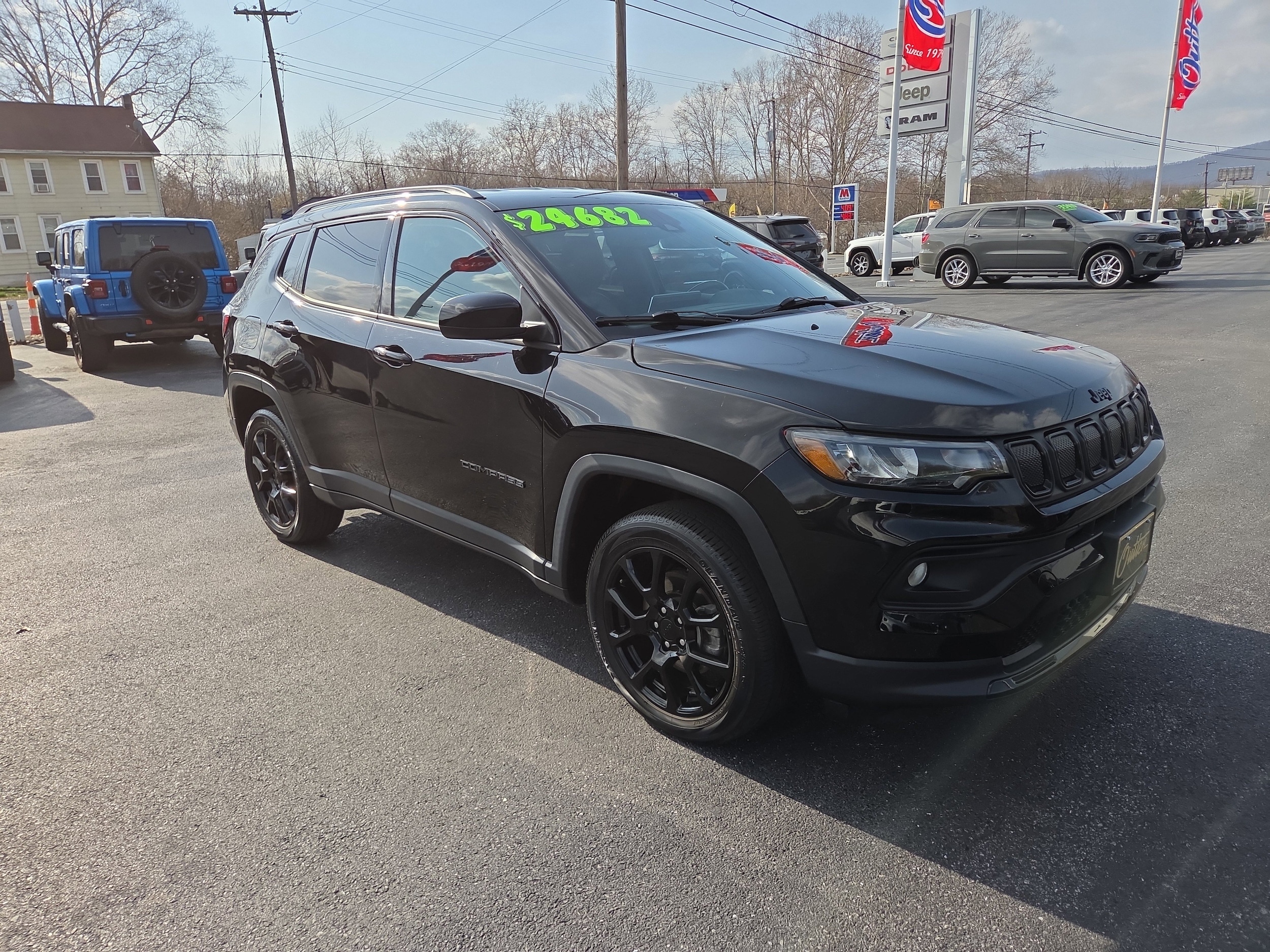Used 2022 Jeep Compass Image