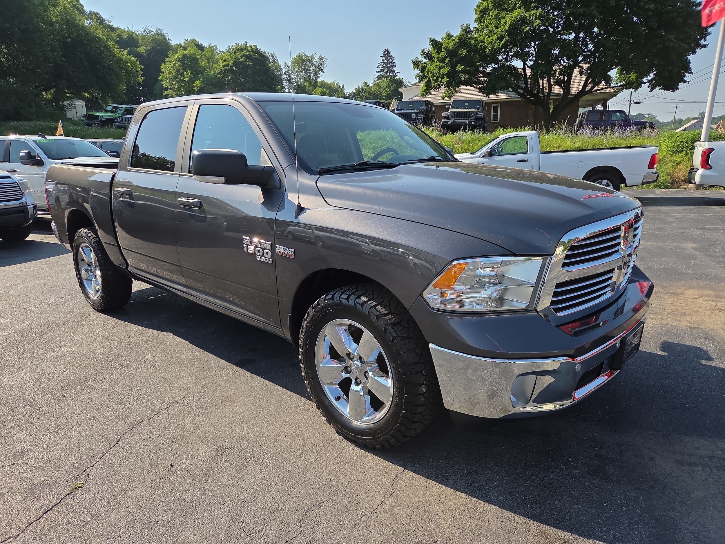 2019 RAM 1500 Classic Big Horn 4x4 Crew Cab 5'7's photo