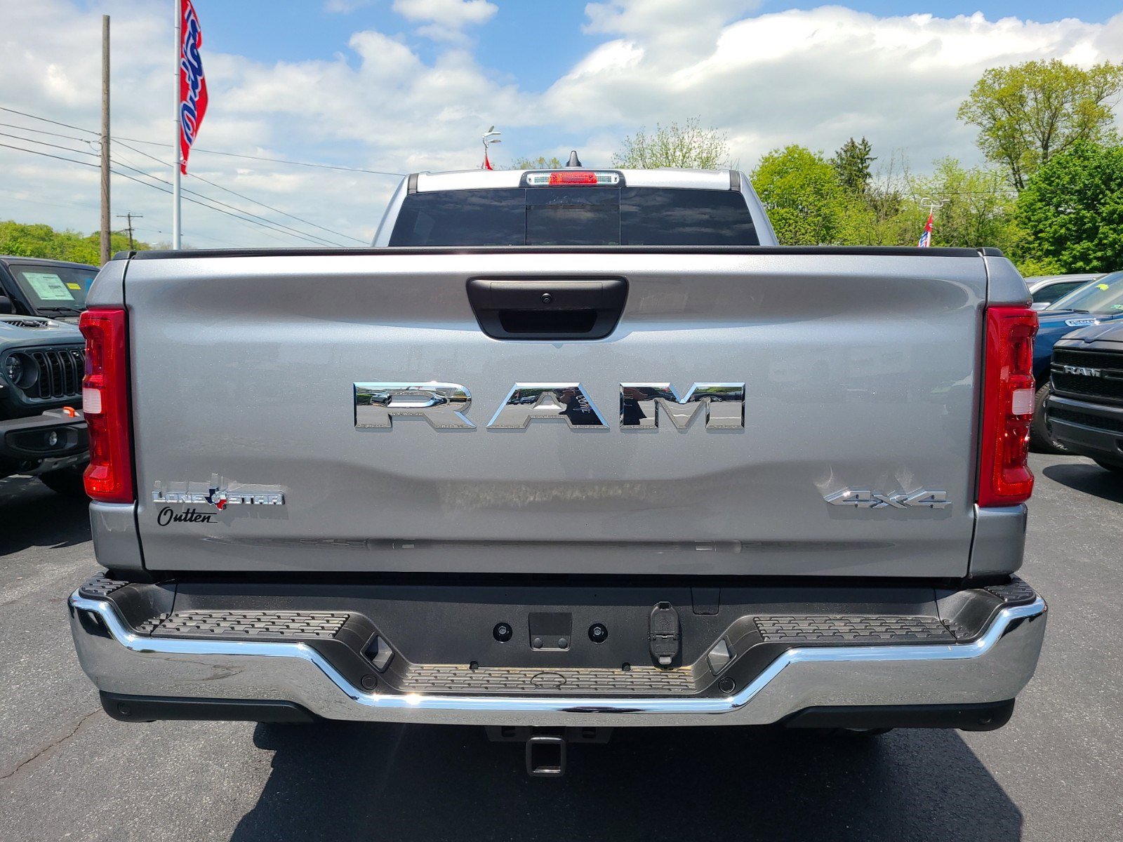 2025 Ram 1500 Lone Star photo 3