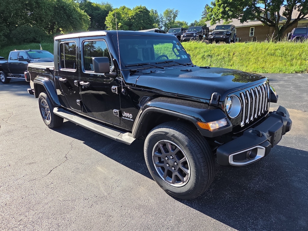 Used 2021 Jeep Gladiator Overland Truck Crew Cab