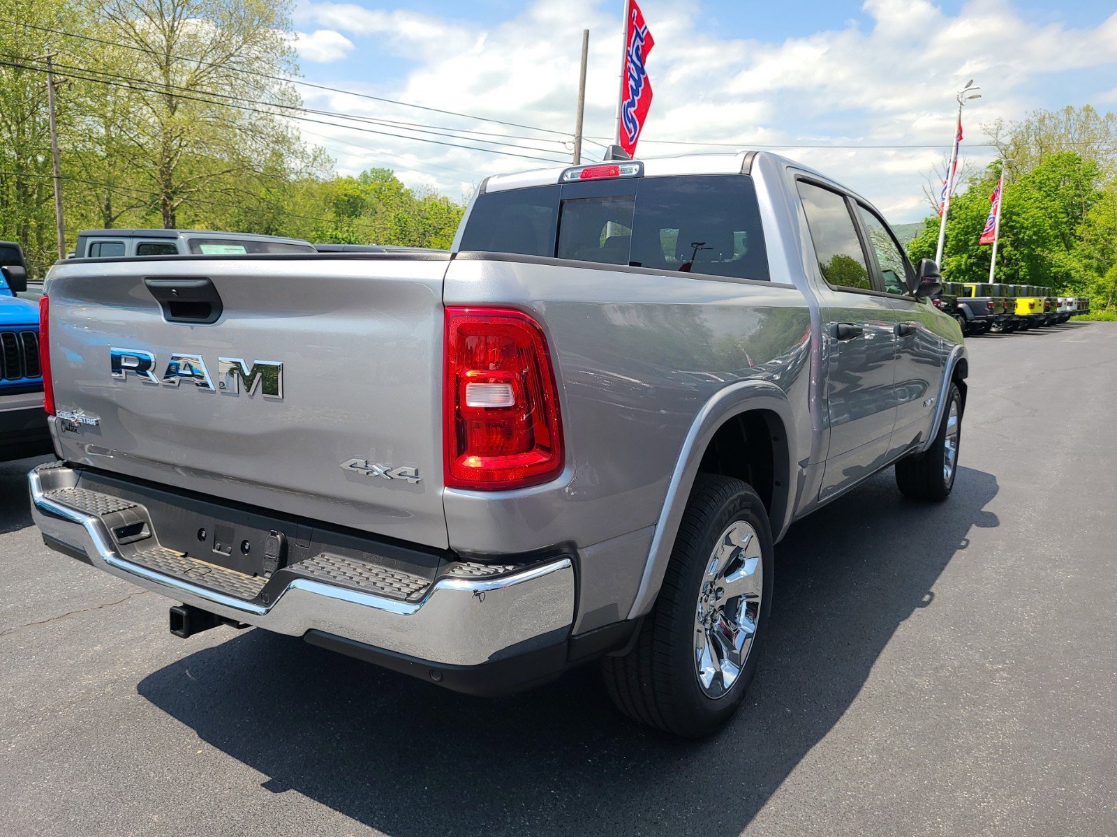 2025 Ram 1500 Lone Star photo 4