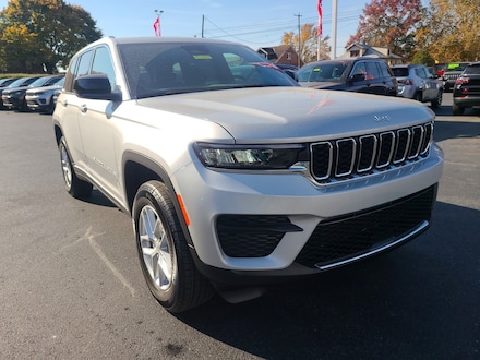 2025 Jeep Grand Cherokee LAREDO X 4X4 Sport Utility