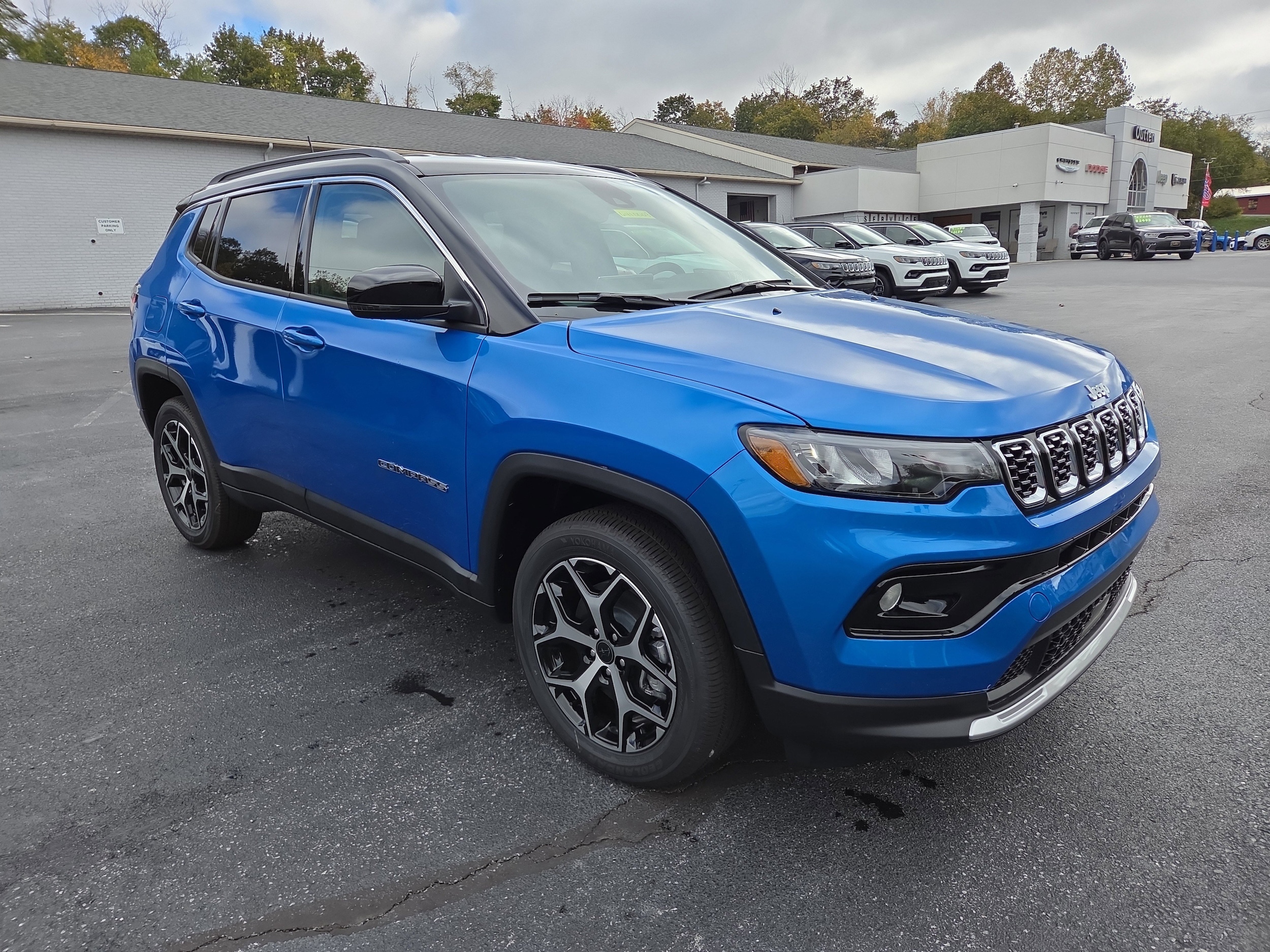 2026 Jeep Compass Limited's photo