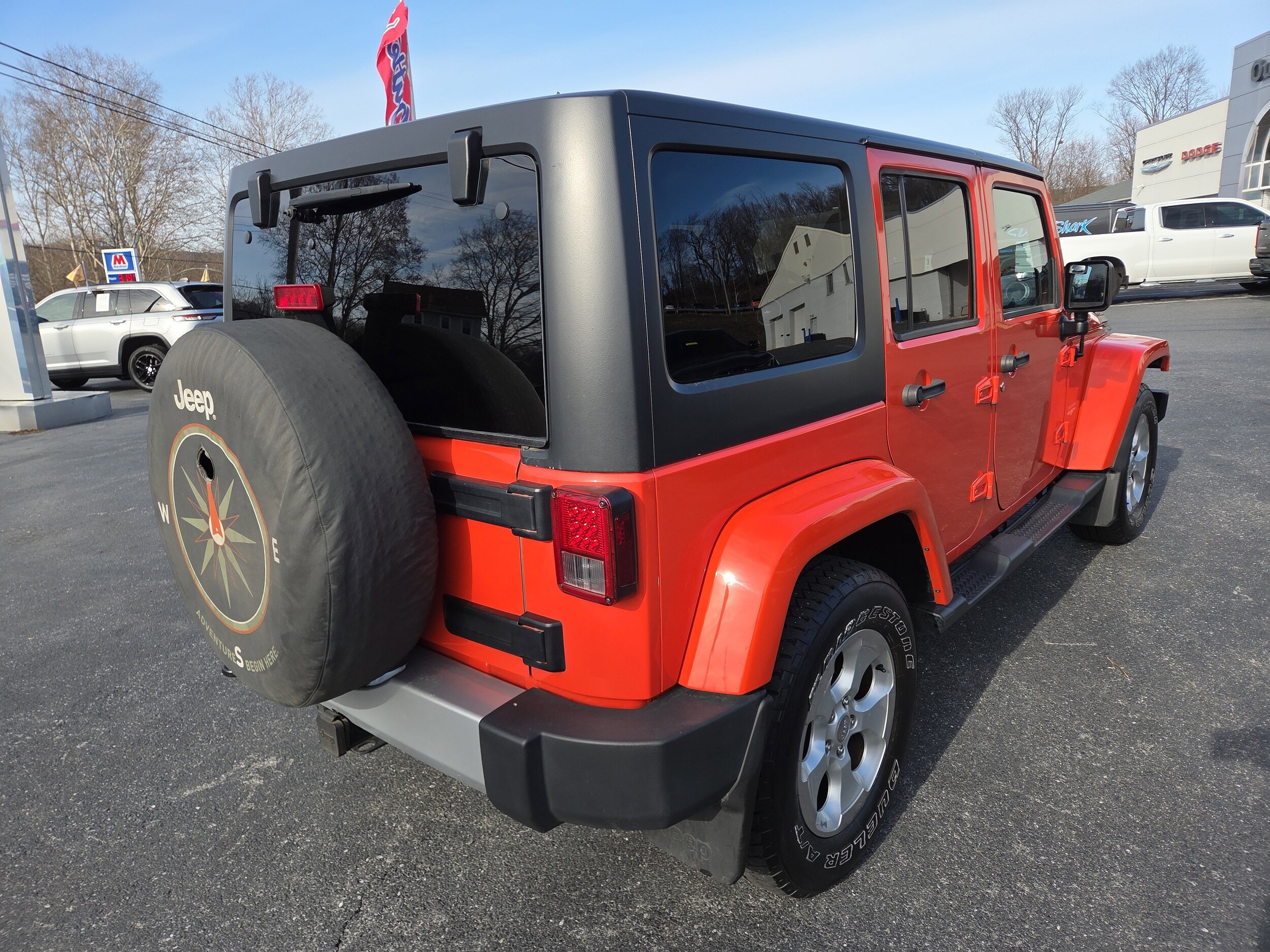 2015 Jeep Wrangler Unlimited Sahara photo 3