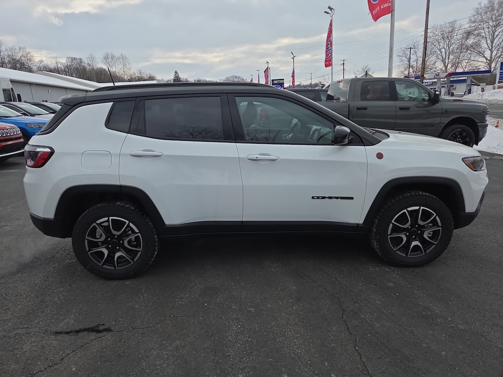 New 2026 Jeep Compass Trailhawk Sport Utility