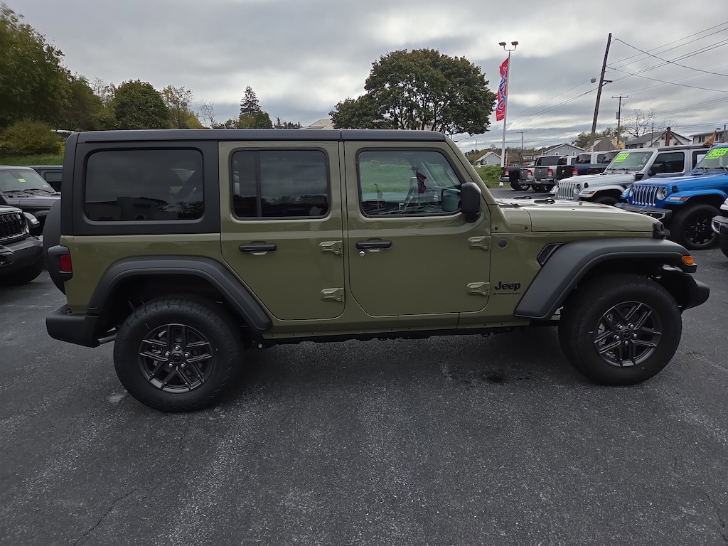 New 2026 Jeep Wrangler 4-DOOR SPORT S Sport Utility