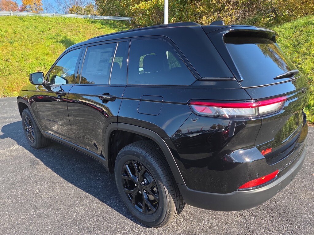 New 2025 Jeep Grand Cherokee ALTITUDE X 4X4 Sport Utility