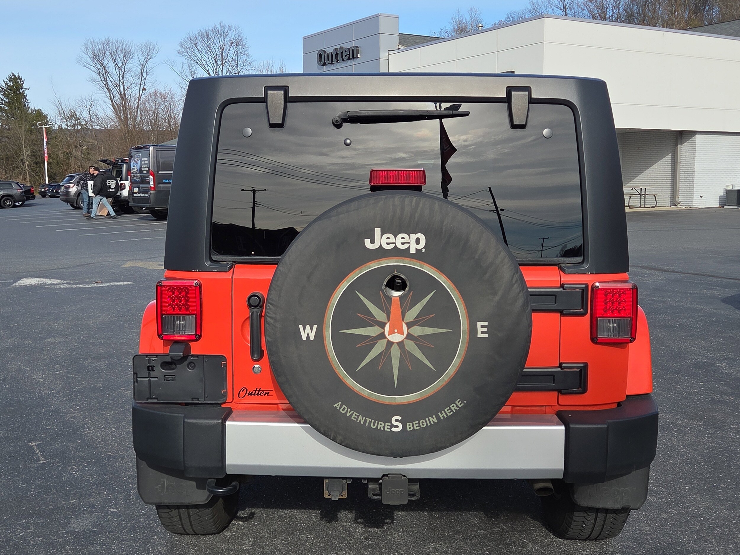 2015 Jeep Wrangler Unlimited Sahara photo 4