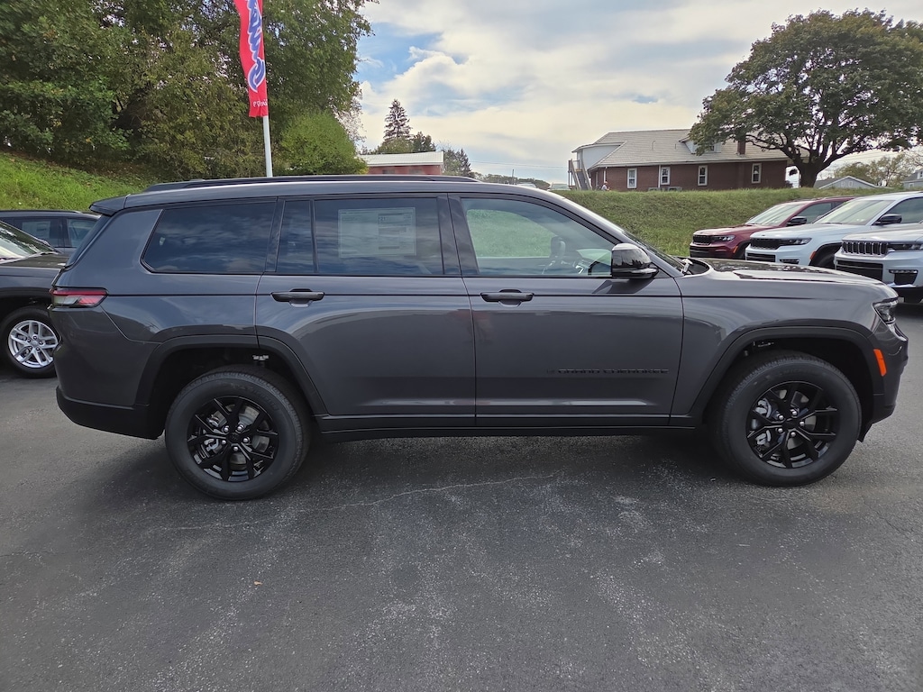New 2025 Jeep Grand Cherokee L ALTITUDE X 4X4 Sport Utility