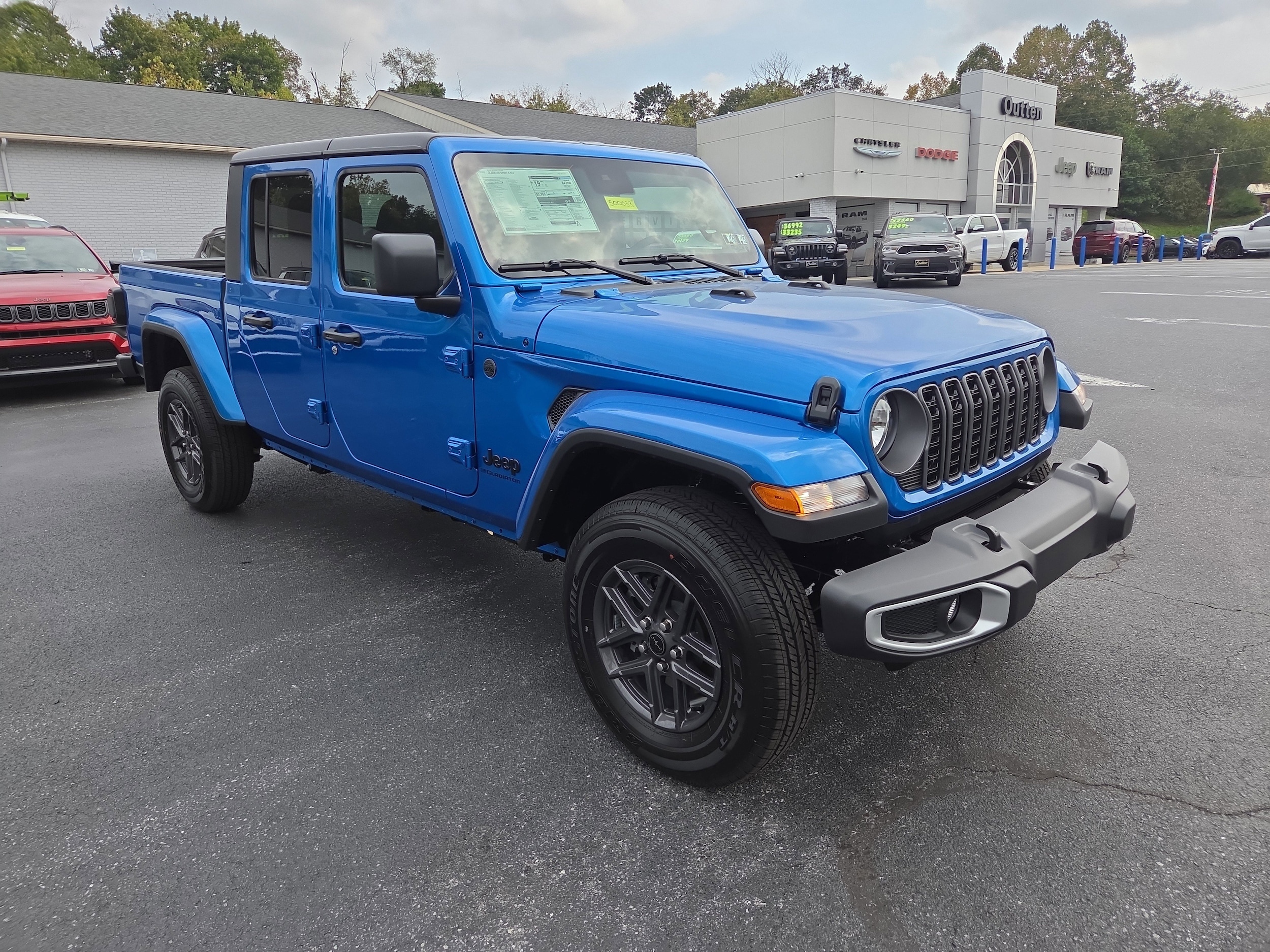 2025 Jeep Gladiator Sport S's photo