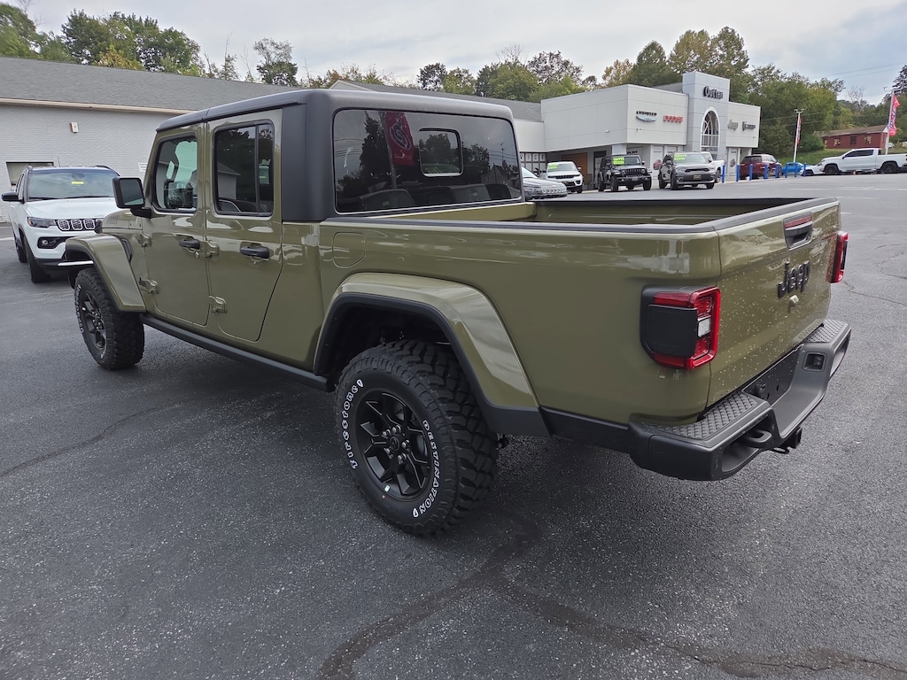 New 2025 Jeep Gladiator WILLYS 4X4 Pickup