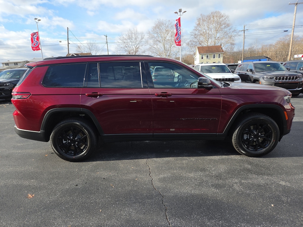 New 2025 Jeep Grand Cherokee L Laredo Sport Utility