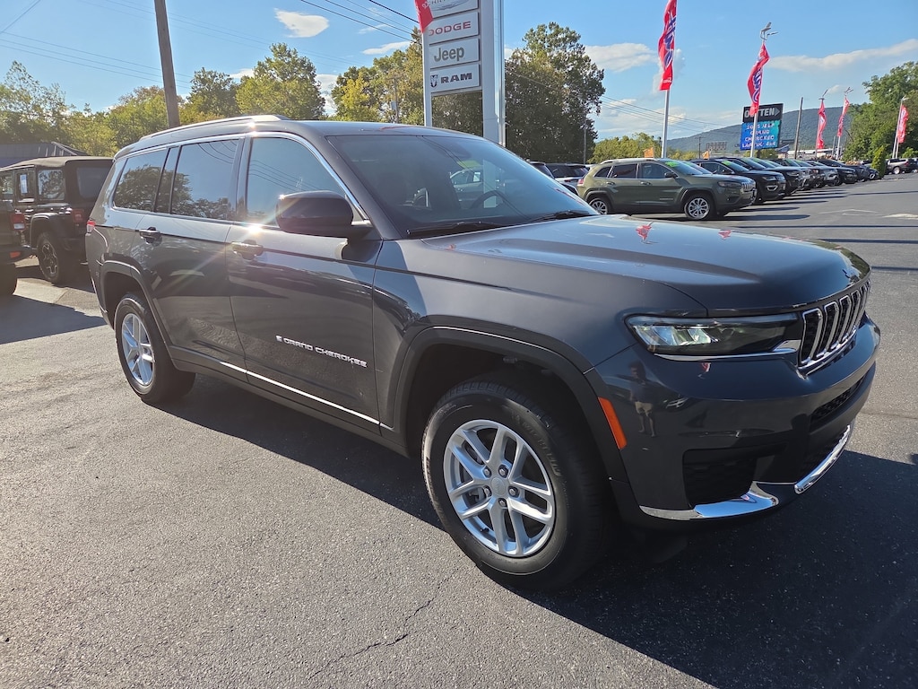 New 2025 Jeep Grand Cherokee L LAREDO X 4X4 Sport Utility