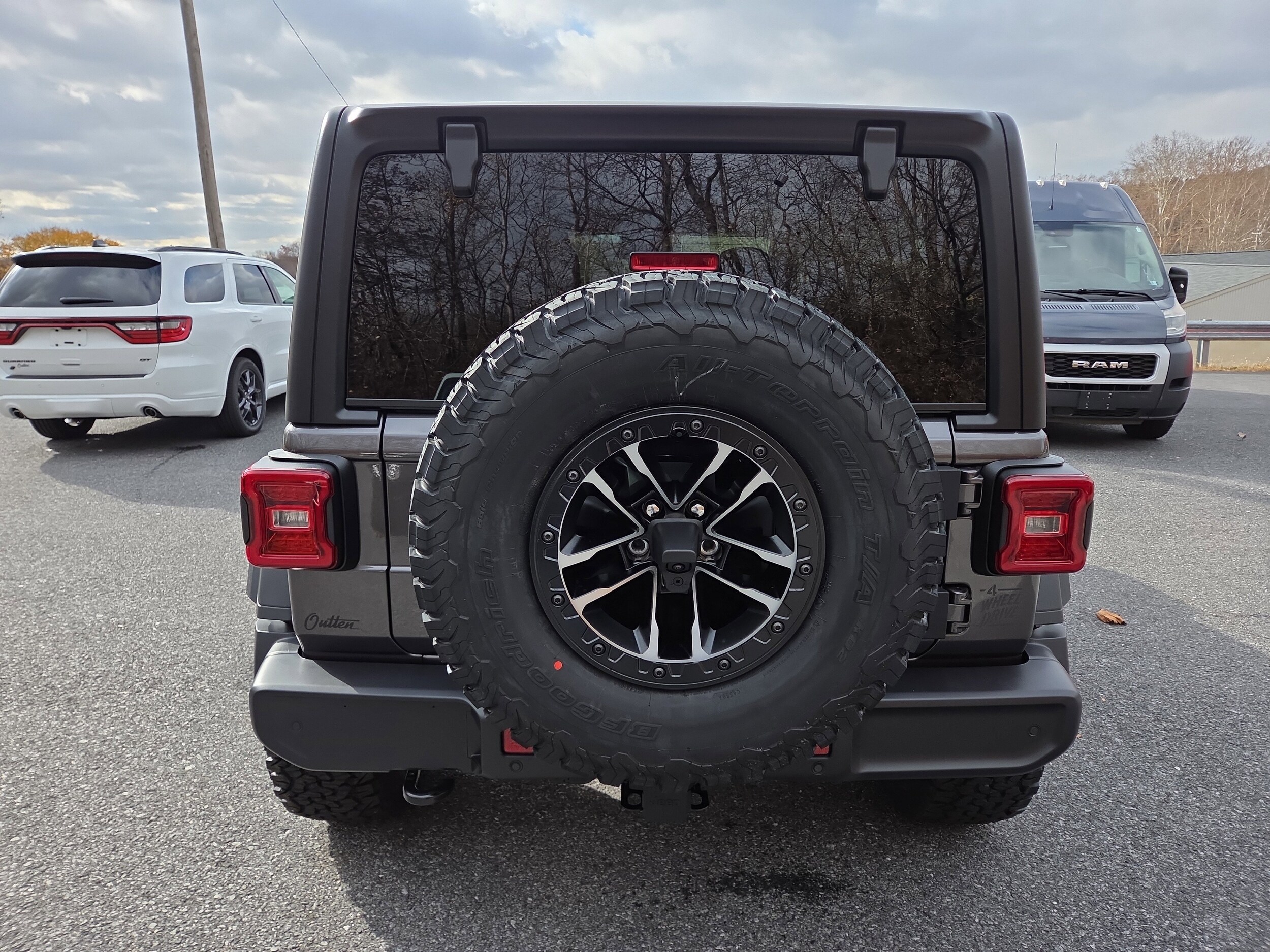 2026 Jeep Wrangler Unlimited Willys photo 2