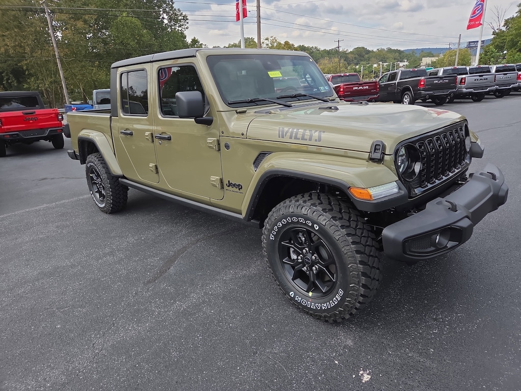 New 2025 Jeep Gladiator WILLYS 4X4 Pickup