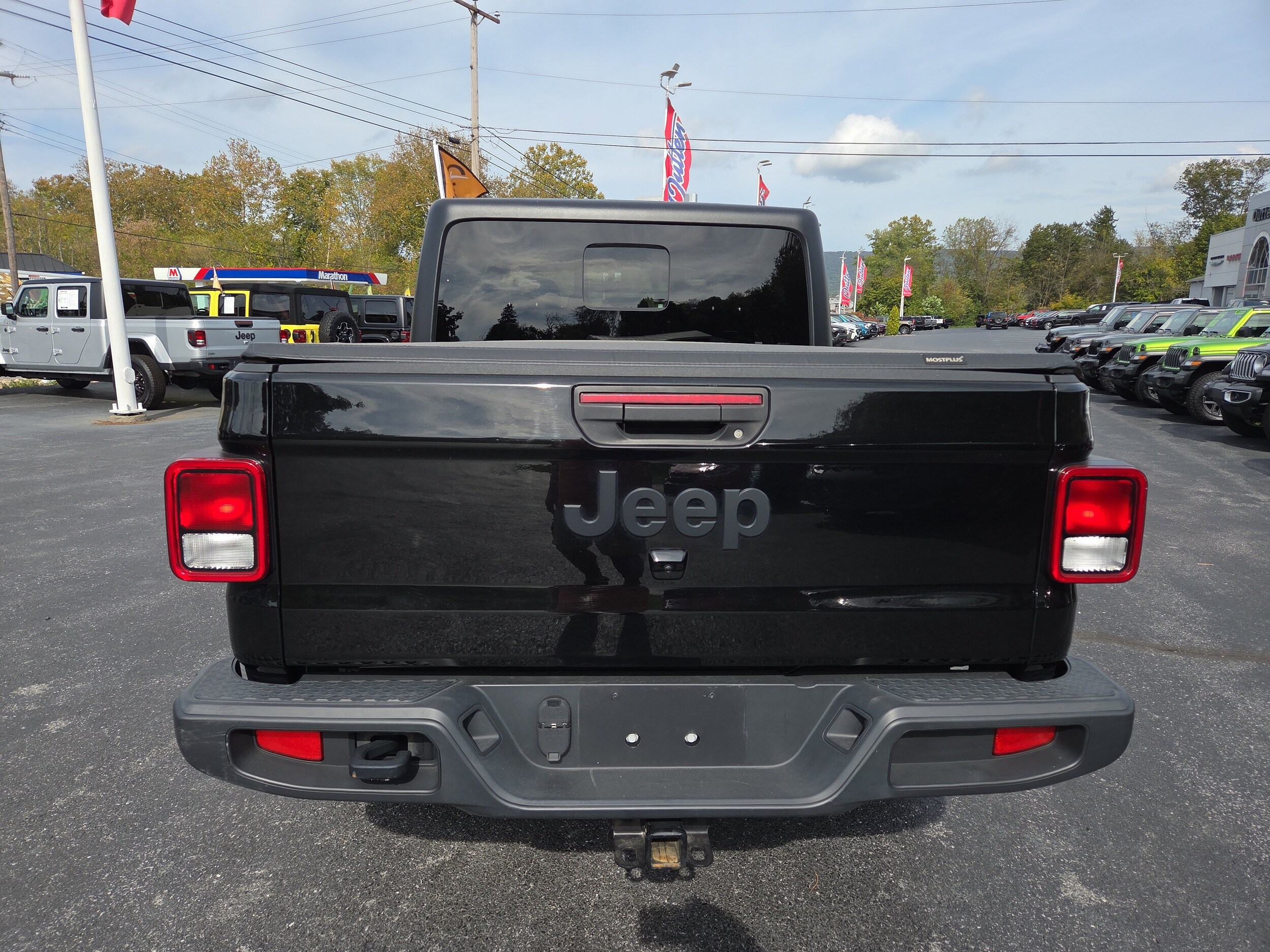 2023 Jeep Gladiator Sport photo 4