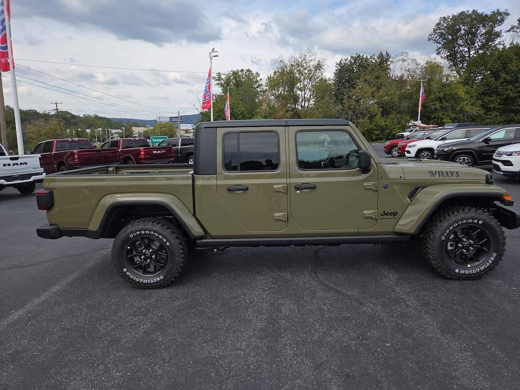 New 2025 Jeep Gladiator WILLYS 4X4 Pickup