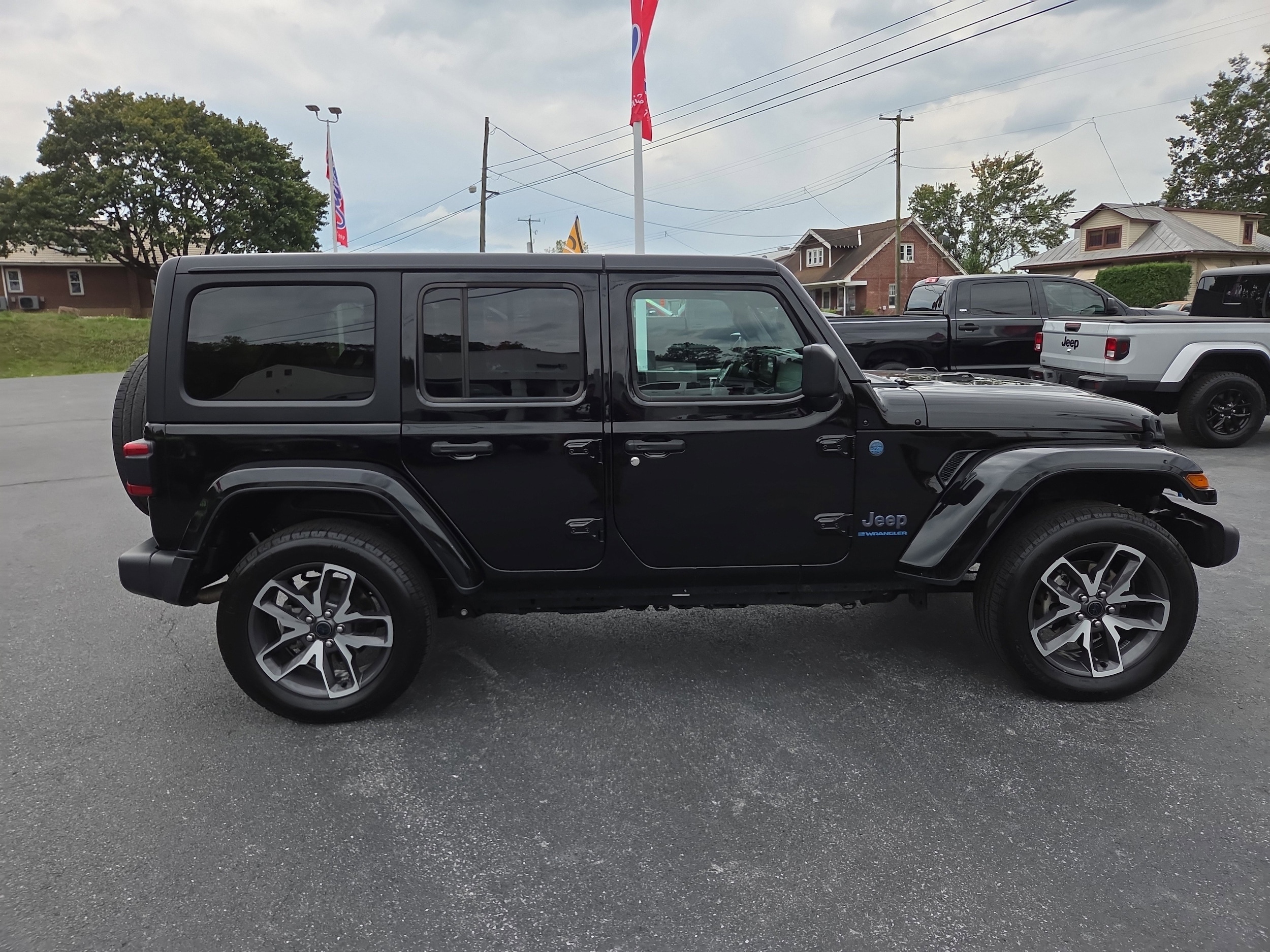 2024 Jeep Wrangler 4xe Sport S photo 2