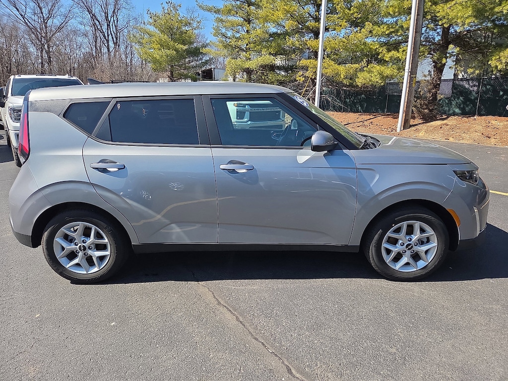 Used 2025 Kia Soul Hatchback