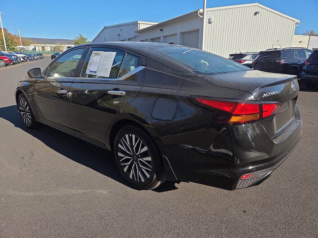 Used 2025 Nissan Altima SV Sedan