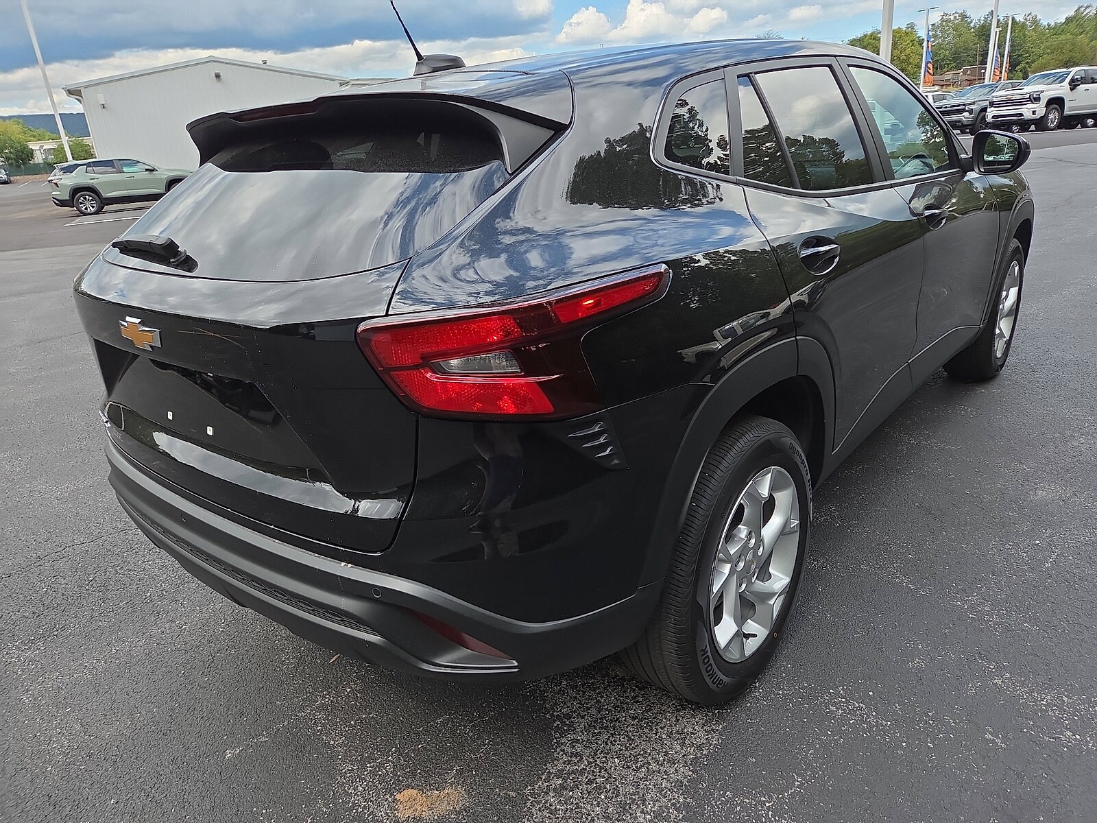 2024 Chevrolet Trax LS photo 3