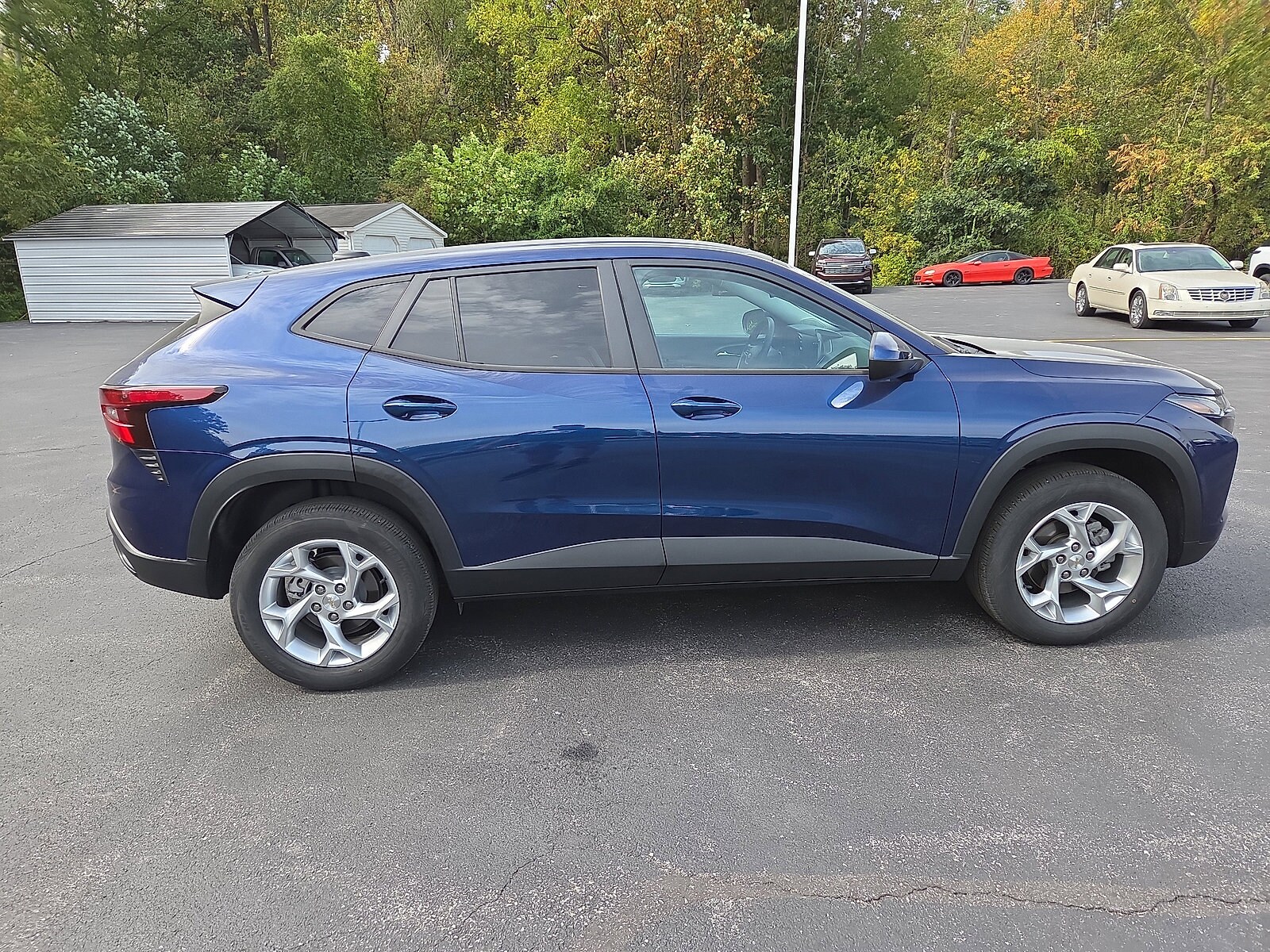 2024 Chevrolet Trax LS photo 2