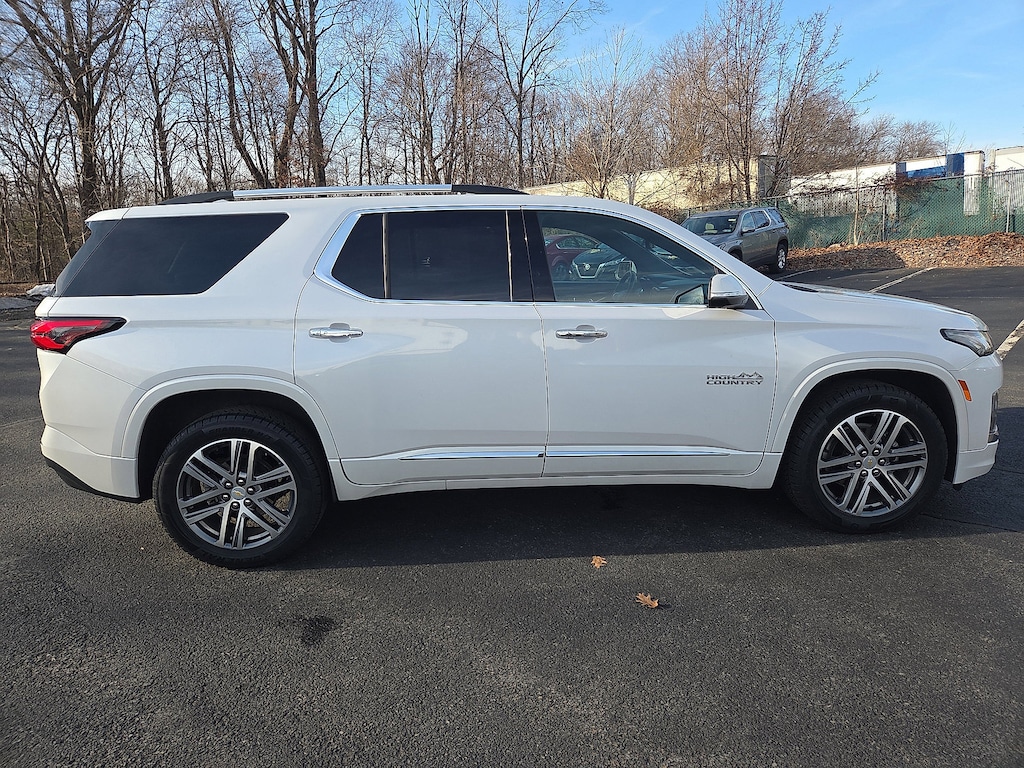 Used 2023 Chevrolet Traverse High Country SUV