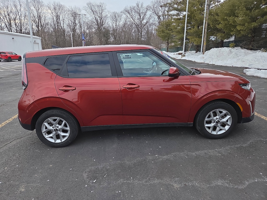 Used 2023 Kia Soul LX Hatchback