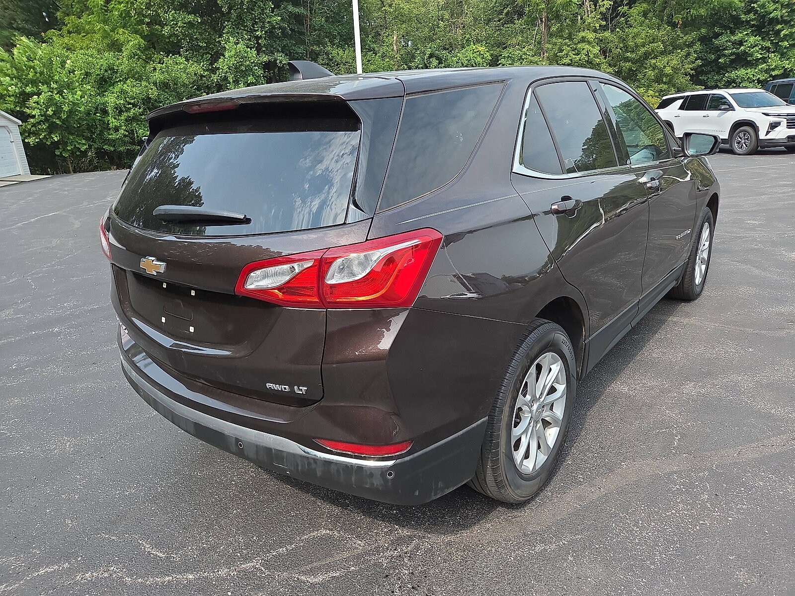 2020 Chevrolet Equinox LT photo 3