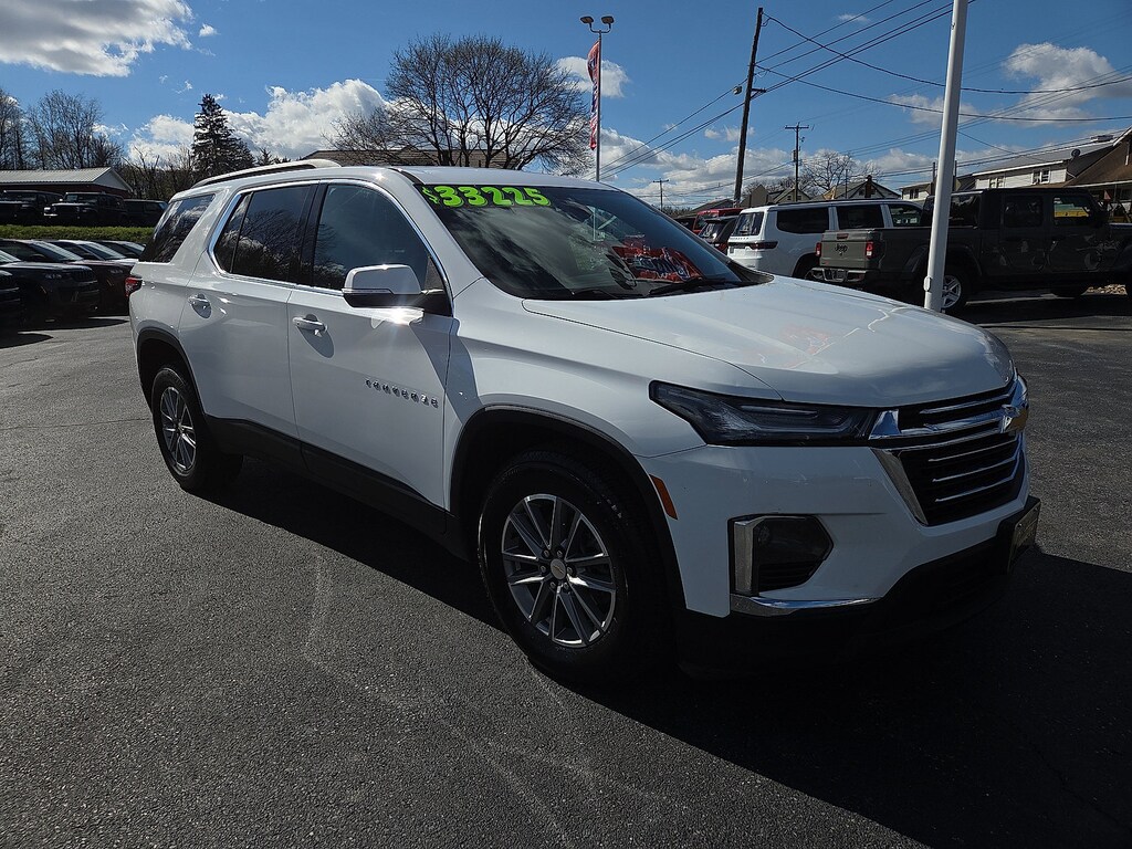 Used 2023 Chevrolet Traverse LT Cloth SUV