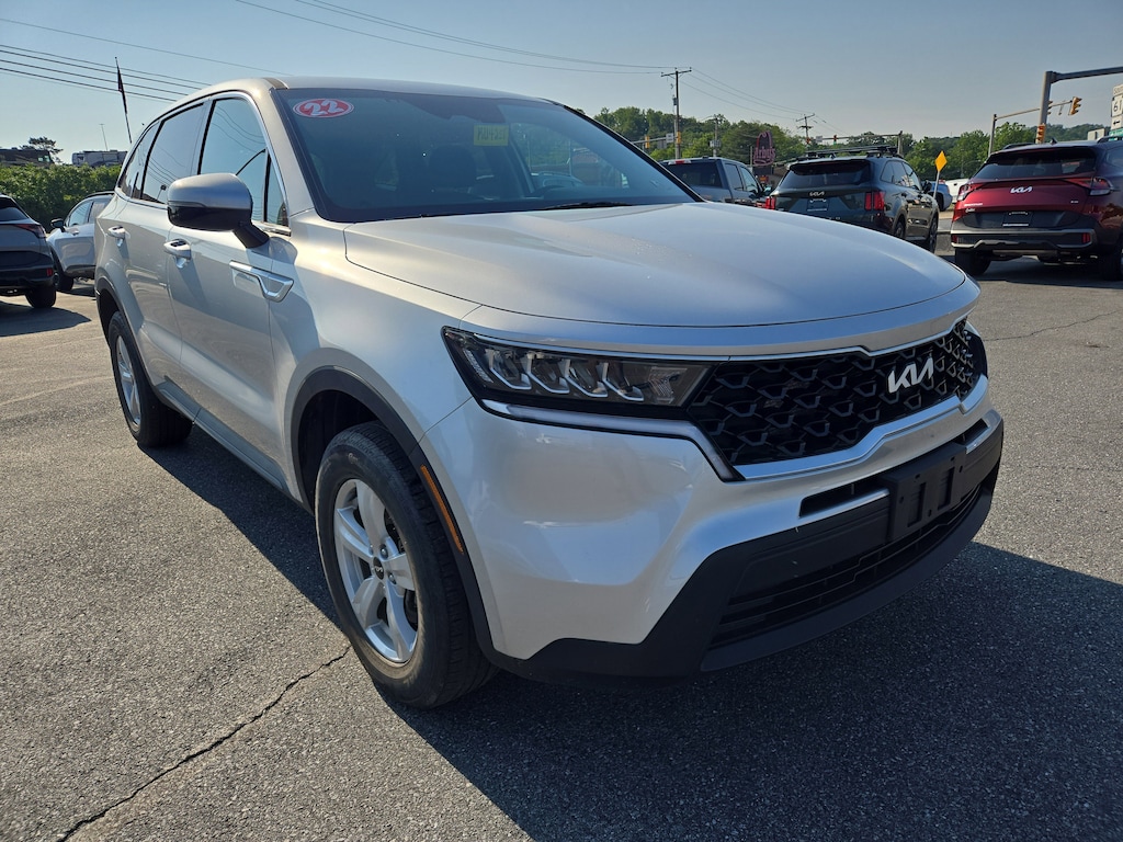 Used 2022 Kia Sorento LX AWD SUV