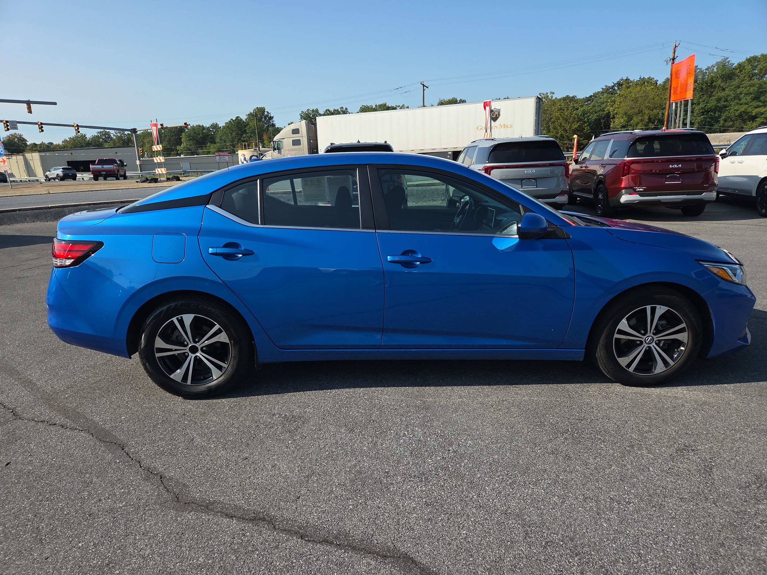 2023 Nissan Sentra SV photo 2