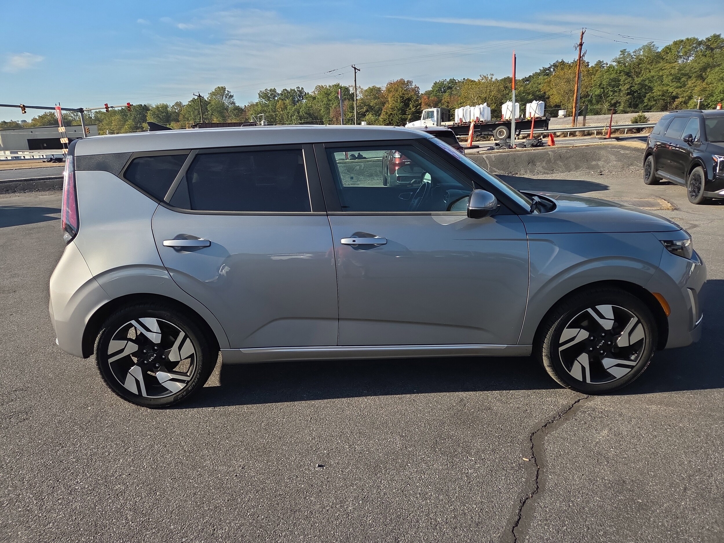 2023 Kia Soul GT-Line photo 2