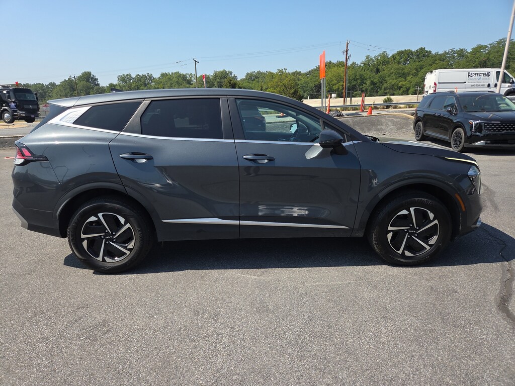 Used 2023 Kia Sportage Hybrid LX AWD SUV