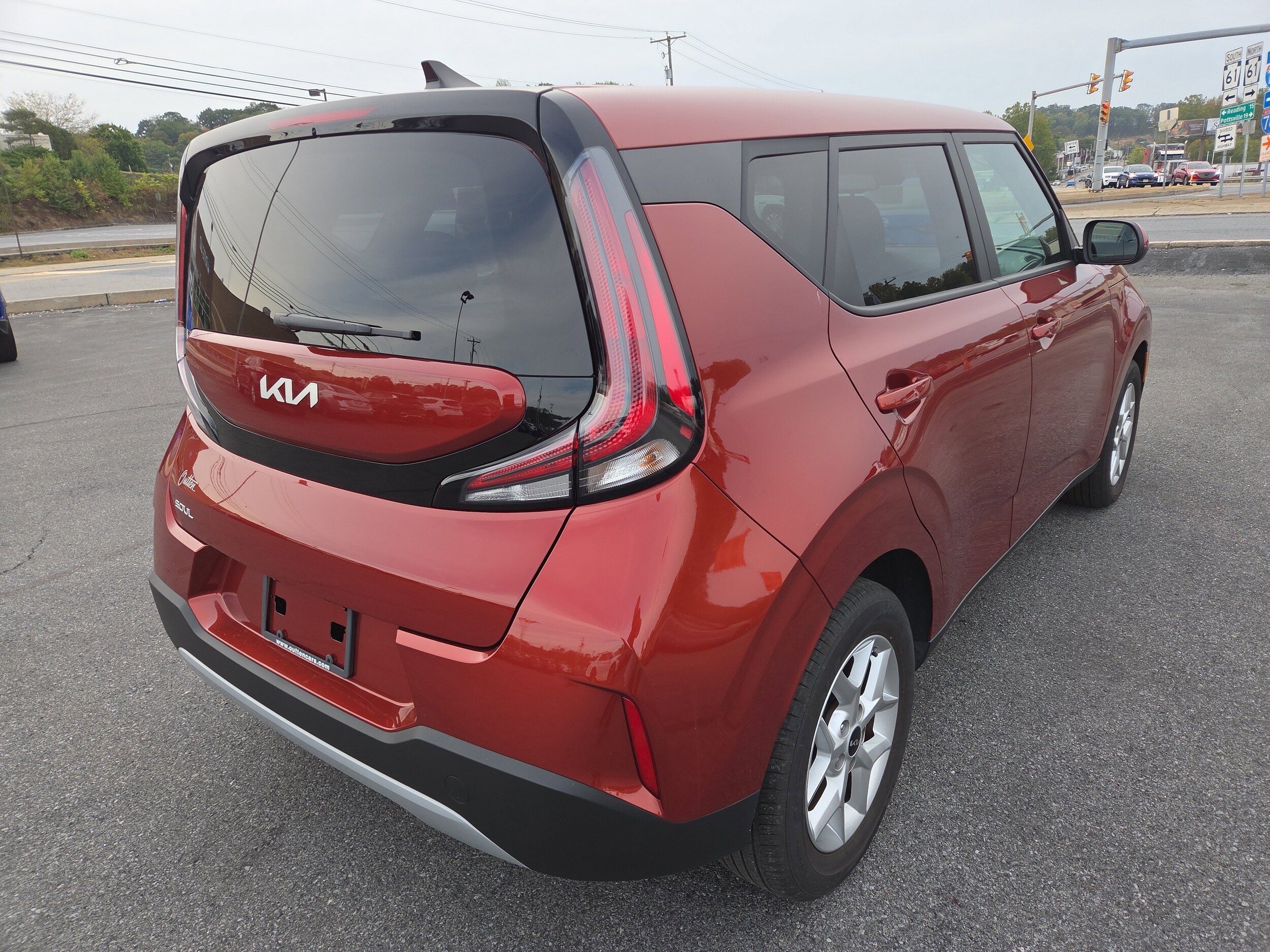 2023 Kia Soul S photo 3