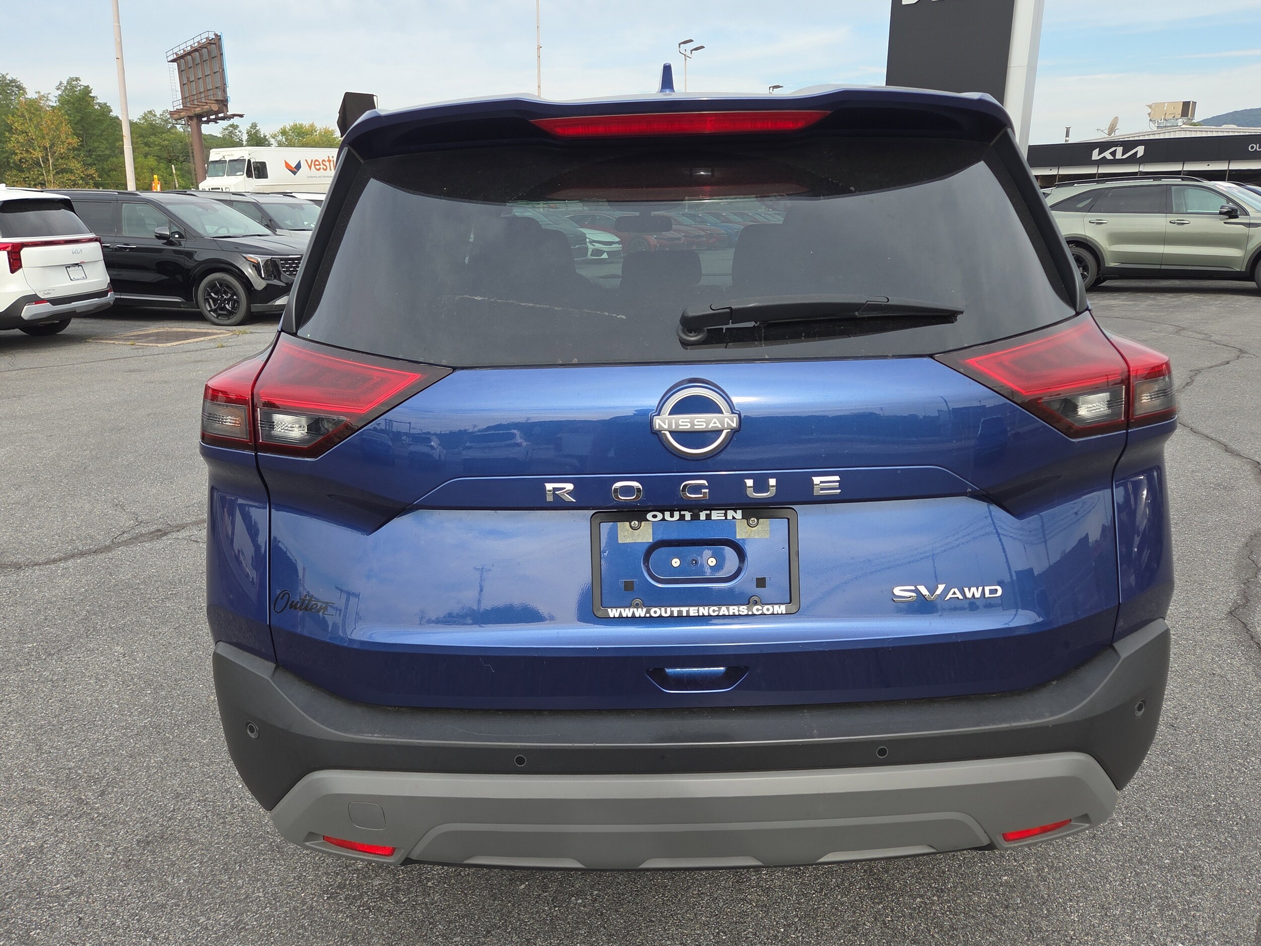 2023 Nissan Rogue AWD SV photo 4