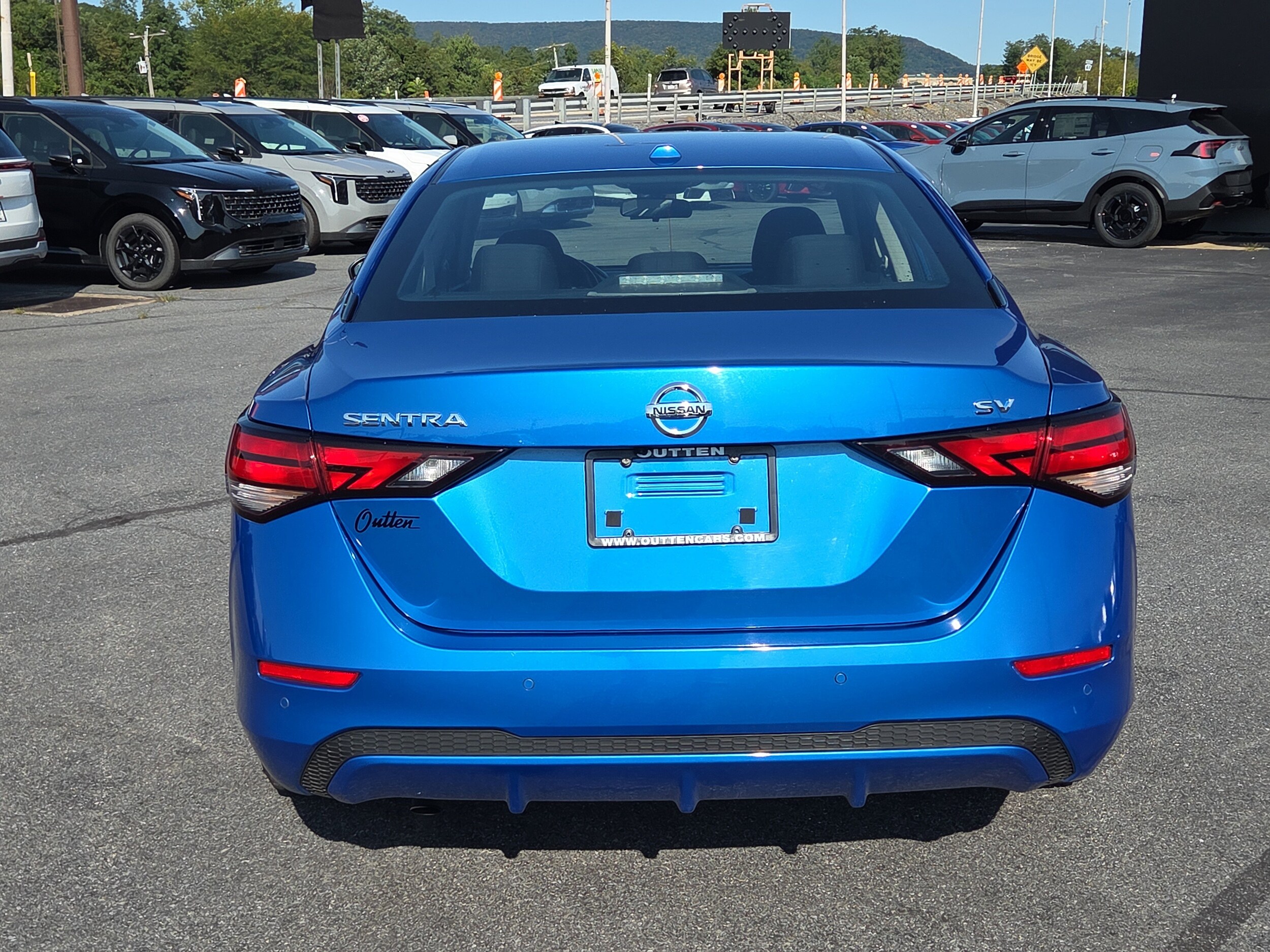 2023 Nissan Sentra SV photo 4