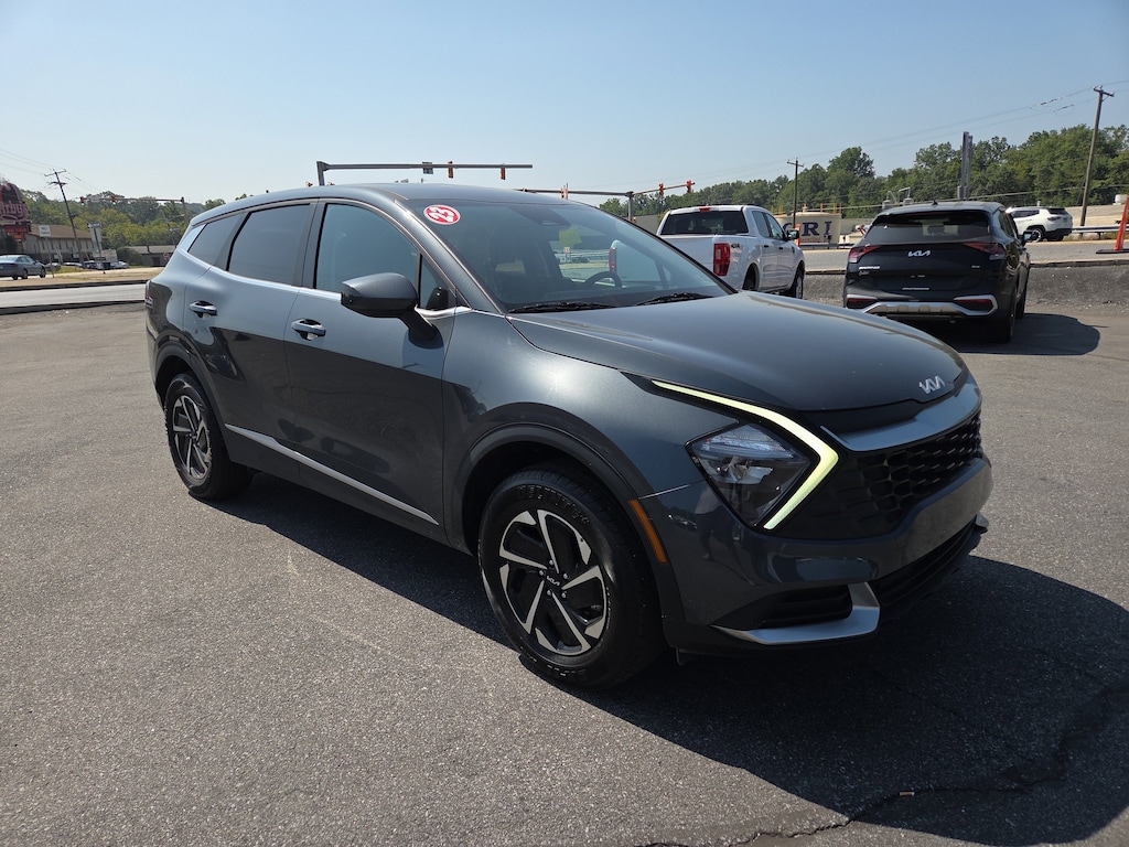 Used 2023 Kia Sportage Hybrid LX AWD SUV