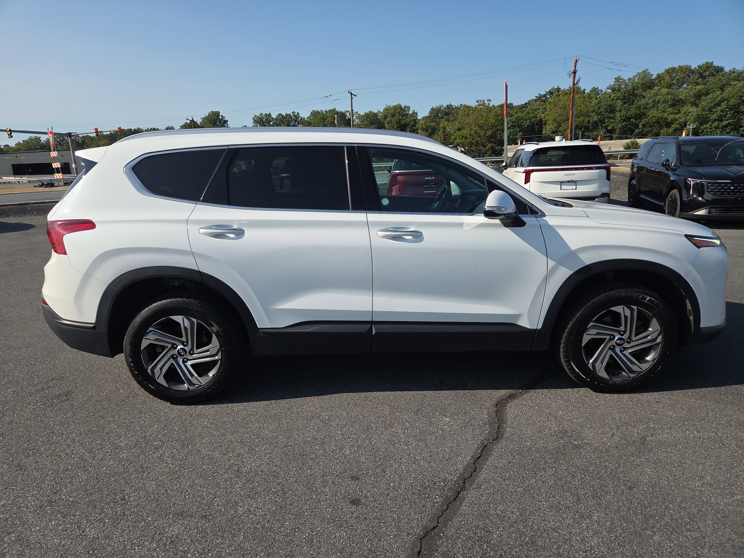 2023 Hyundai Santa Fe SEL photo 2