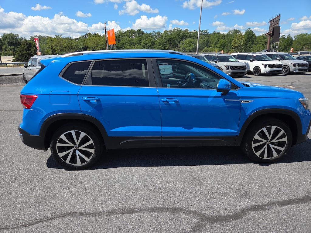 Used 2023 Volkswagen Taos SE SUV