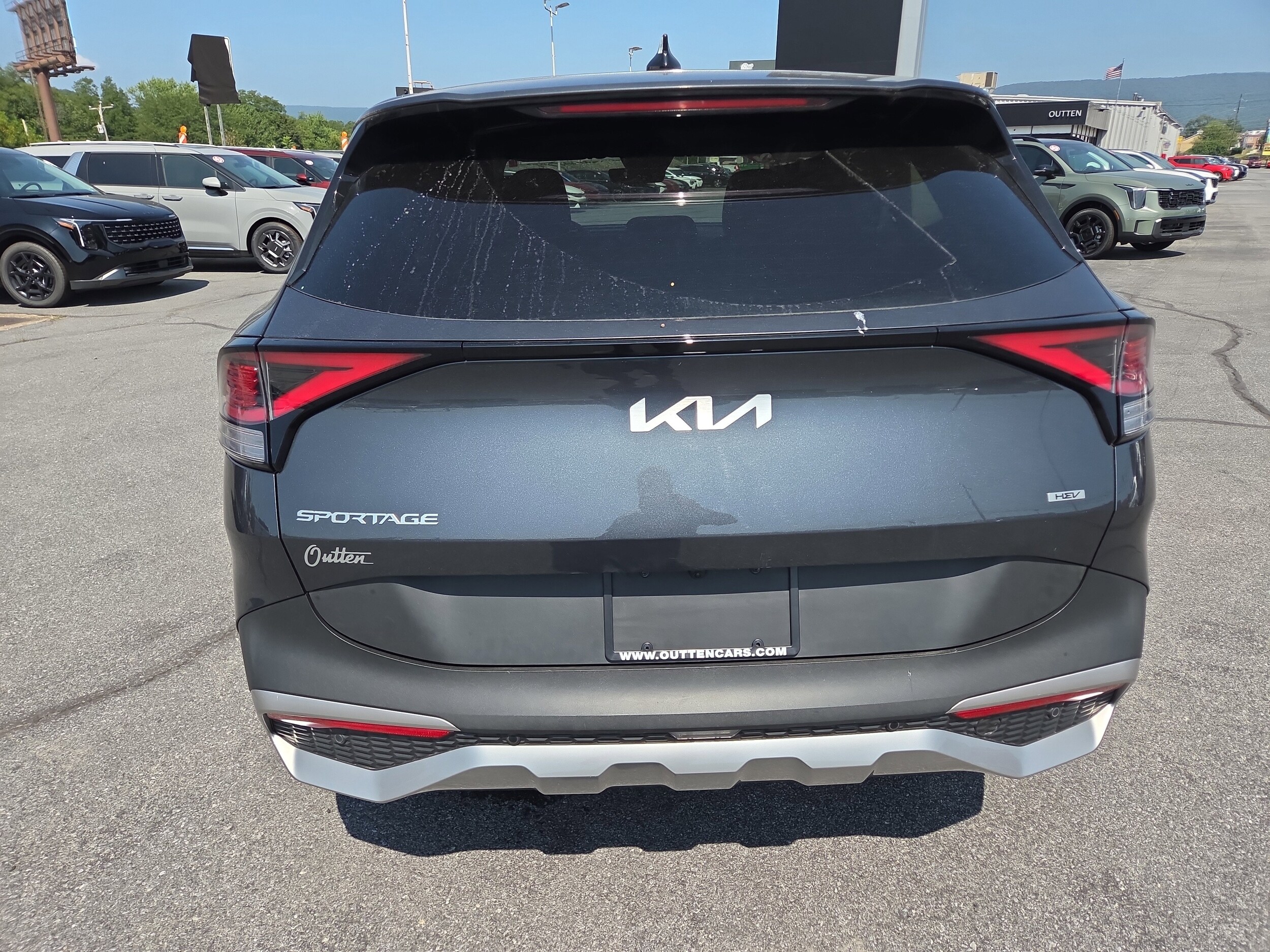 2023 Kia Sportage Hybrid LX photo 4