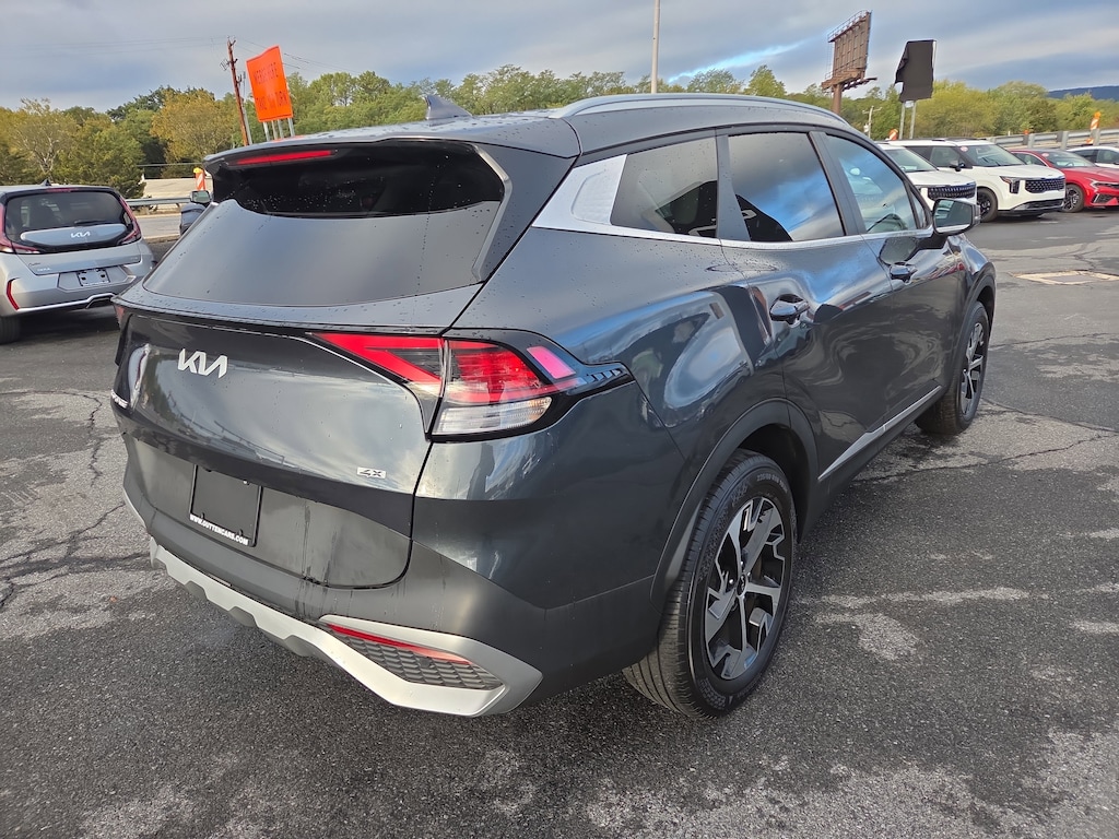 Used 2024 Kia Sportage EX AWD SUV